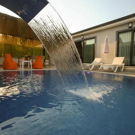 Private Pool In Nature For 4 People, Yaniklar - Awz 233 Vila *